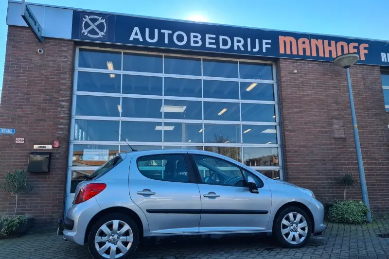 Peugeot 207 (2006)