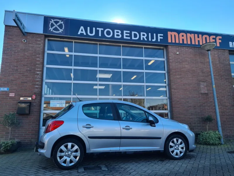 Peugeot 207 (2006) — foto 1