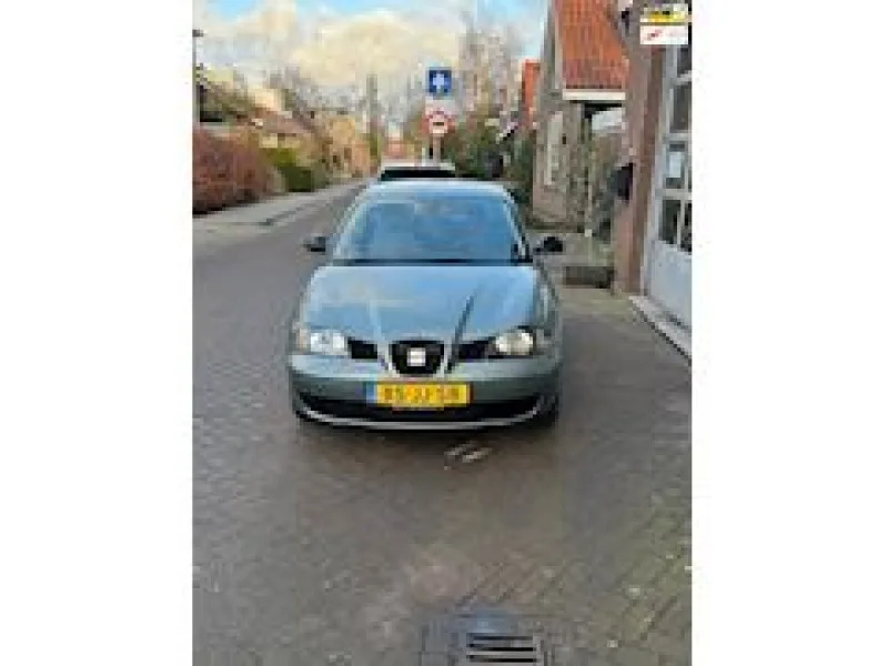 SEAT Ibiza (2002) — foto 1
