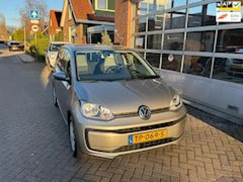 Volkswagen Up! (2018) — foto 1