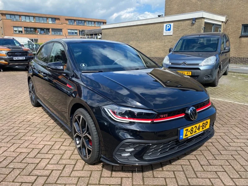Volkswagen Polo (2023) — foto 1