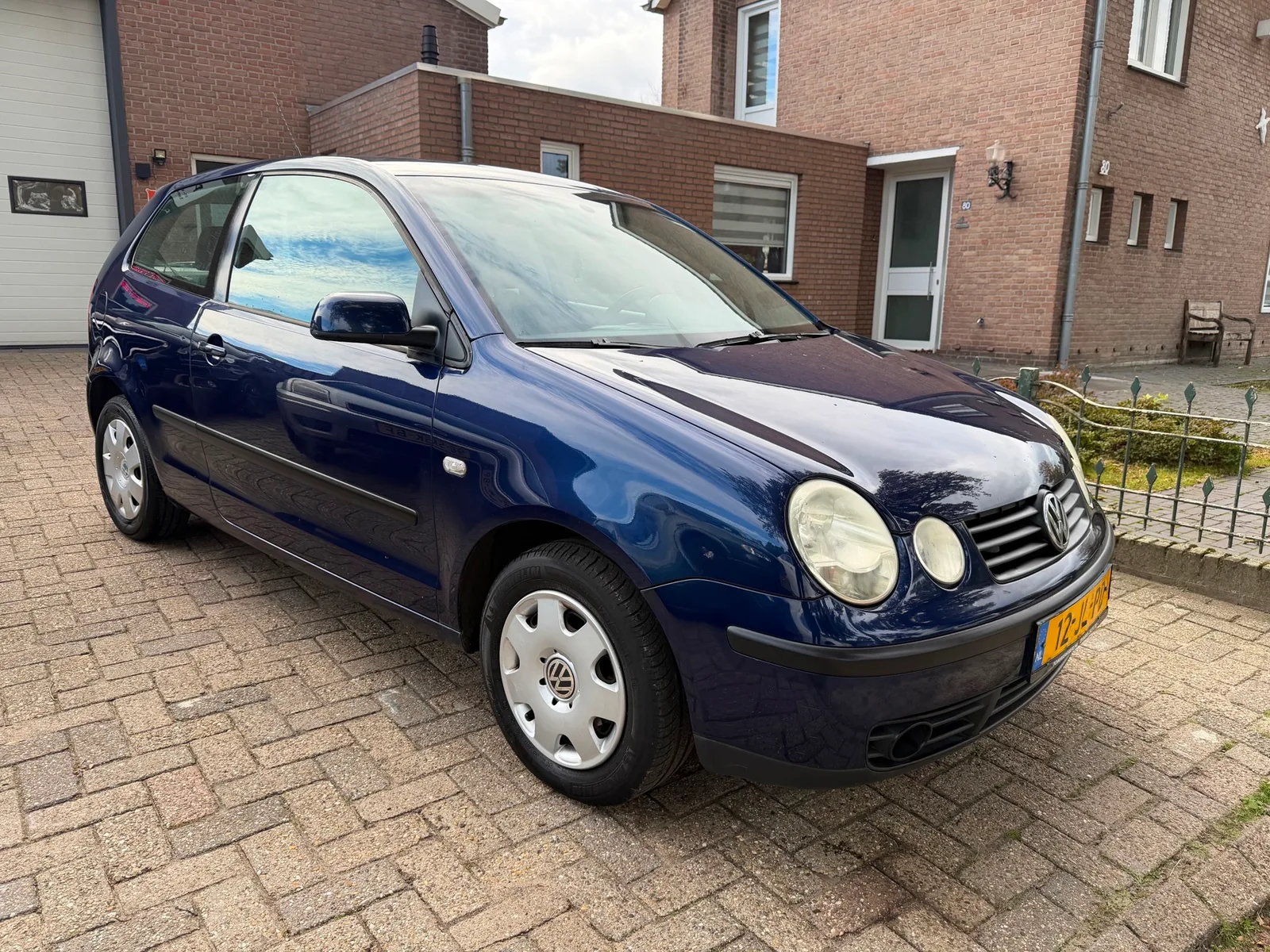 Volkswagen Polo (2002) — foto 1