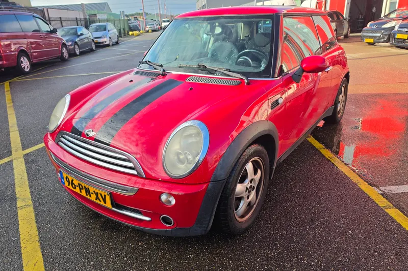MINI One (2004)