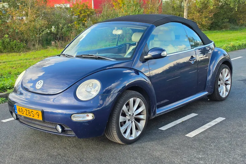 Volkswagen New Beetle (2003)