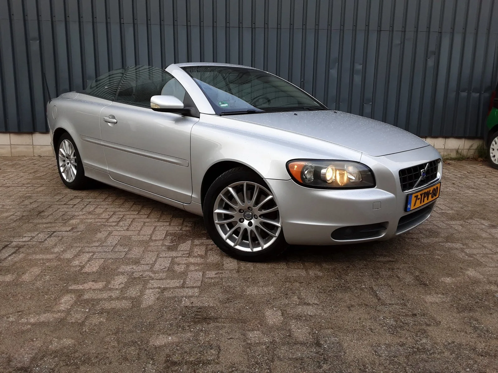 Volvo C70 (2006) — foto 1
