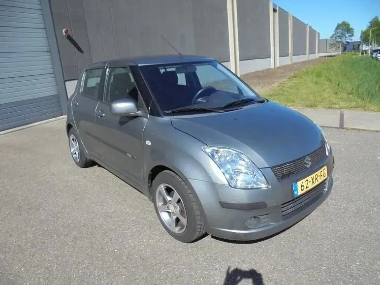 Suzuki Swift (2007) — foto 1