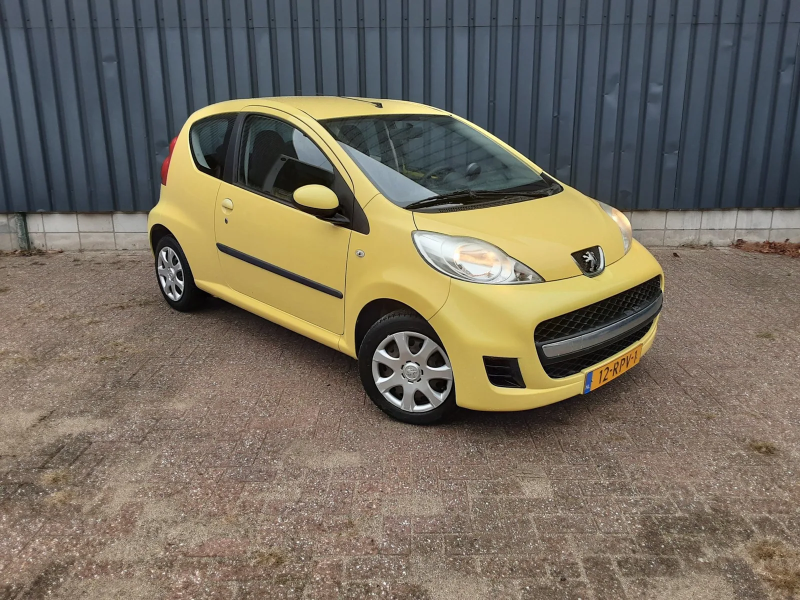 Peugeot 107 (2011) — foto 1