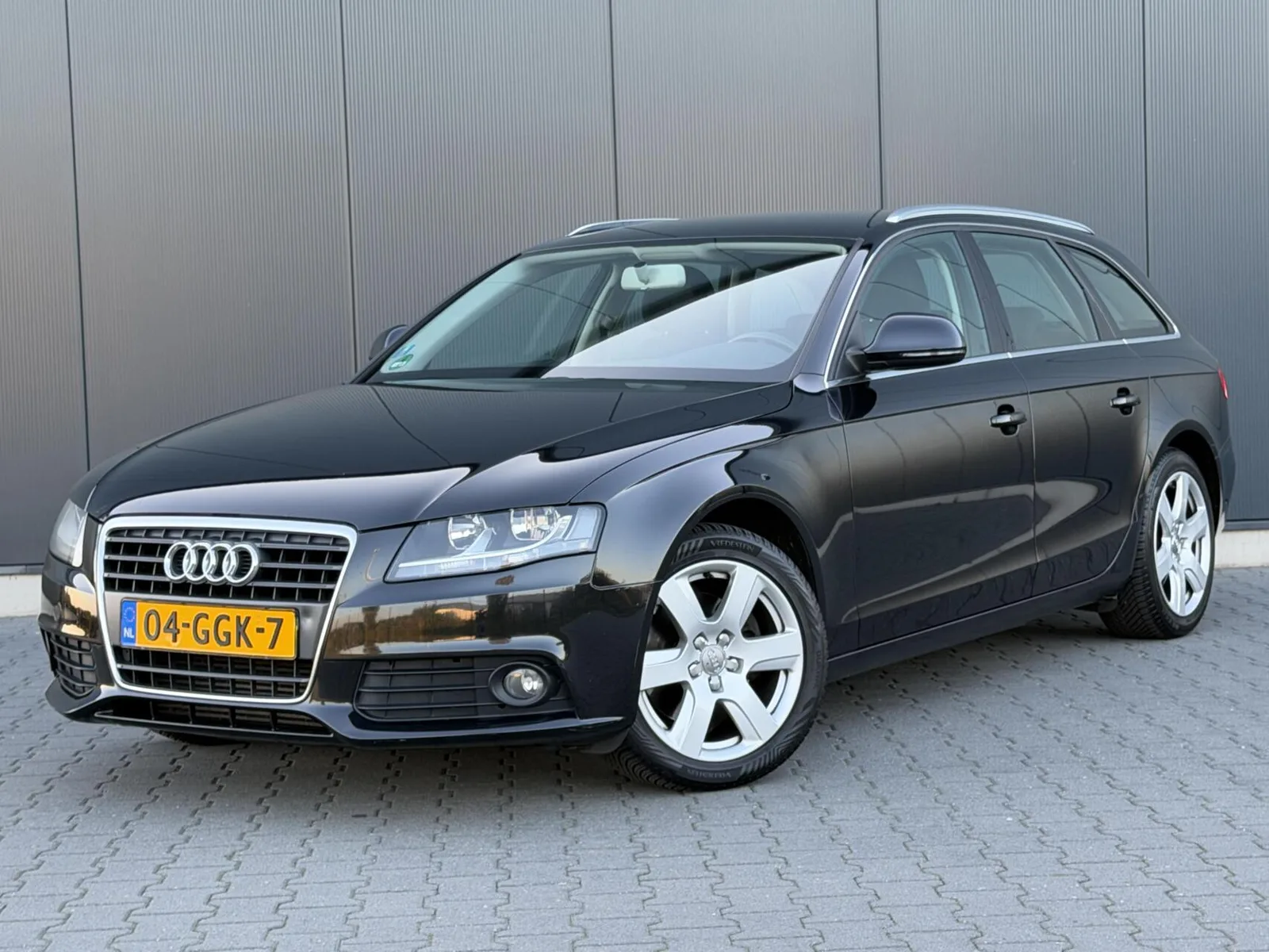 Audi A4 (2008) — foto 1