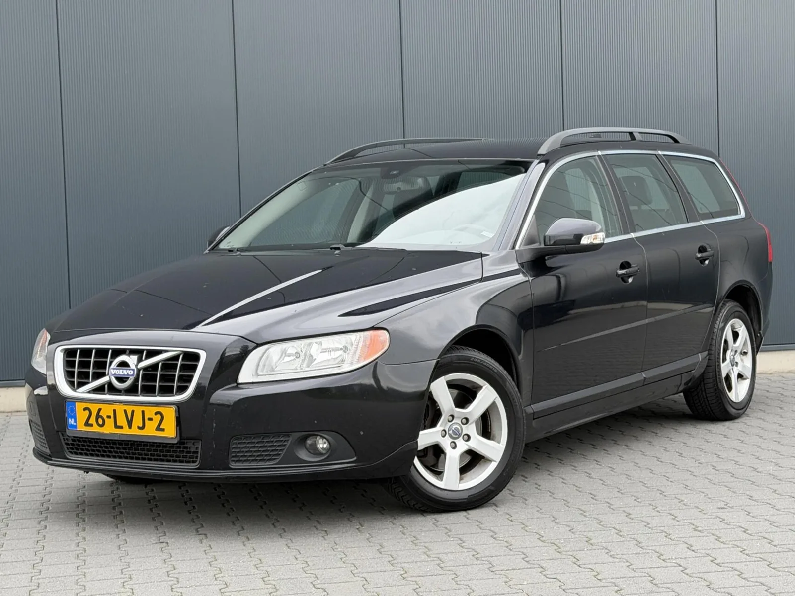 Volvo V70 (2010) — foto 1