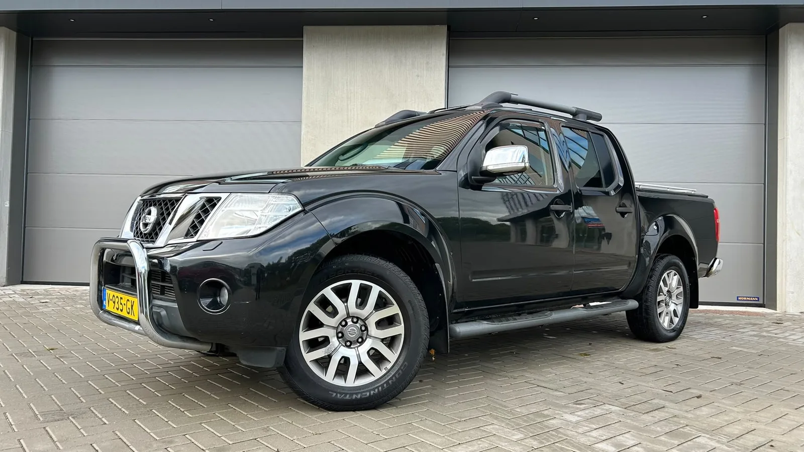 Nissan Navara (2011) — foto 1