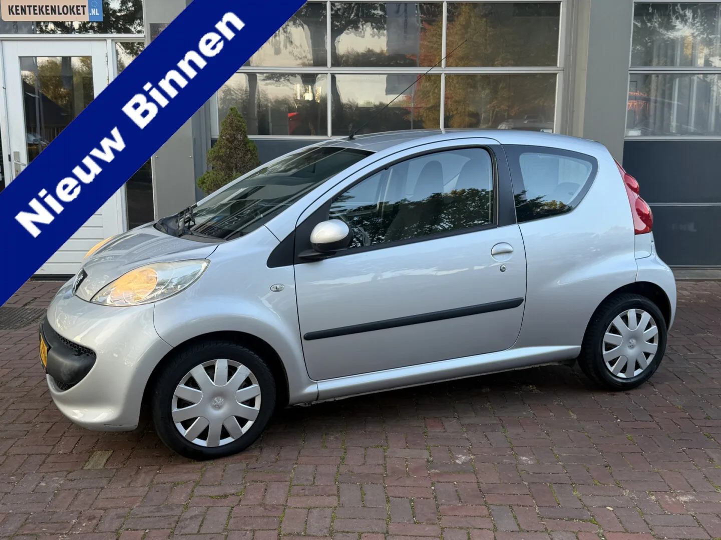 Peugeot 107 (2006) — foto 1