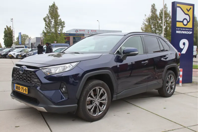 Toyota RAV4 (2022)