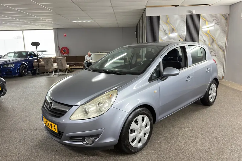 Opel Corsa (2008)