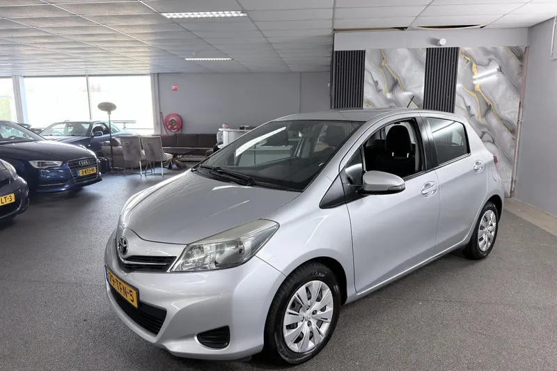 Toyota Yaris (2012)
