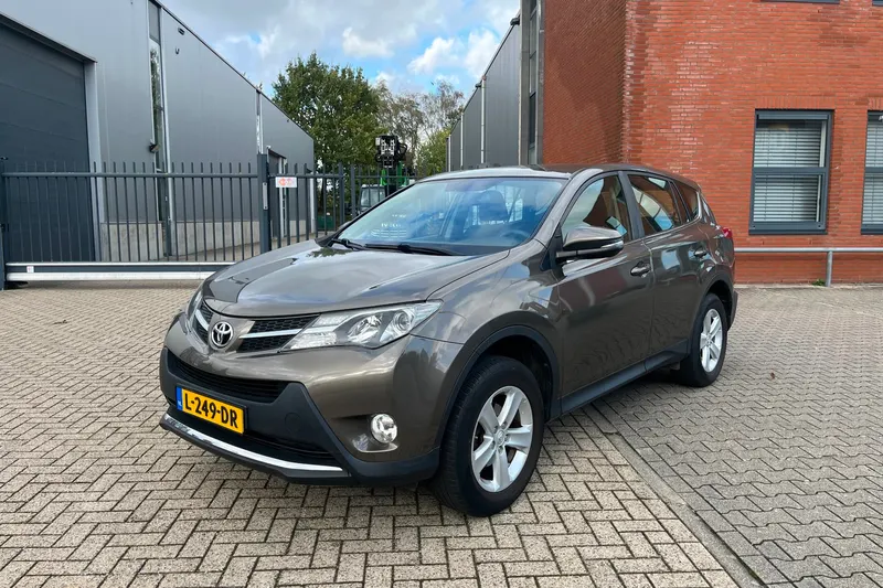 Toyota RAV4 (2013)