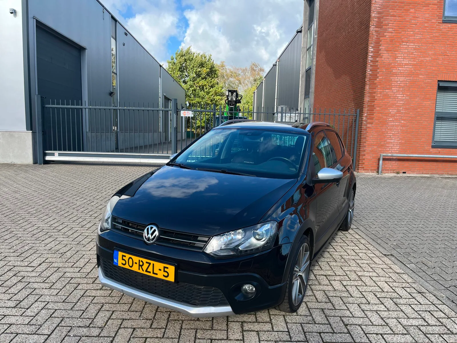 Volkswagen Polo (2011) — foto 1