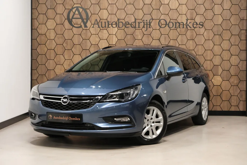 Opel Astra (2017) — foto 1