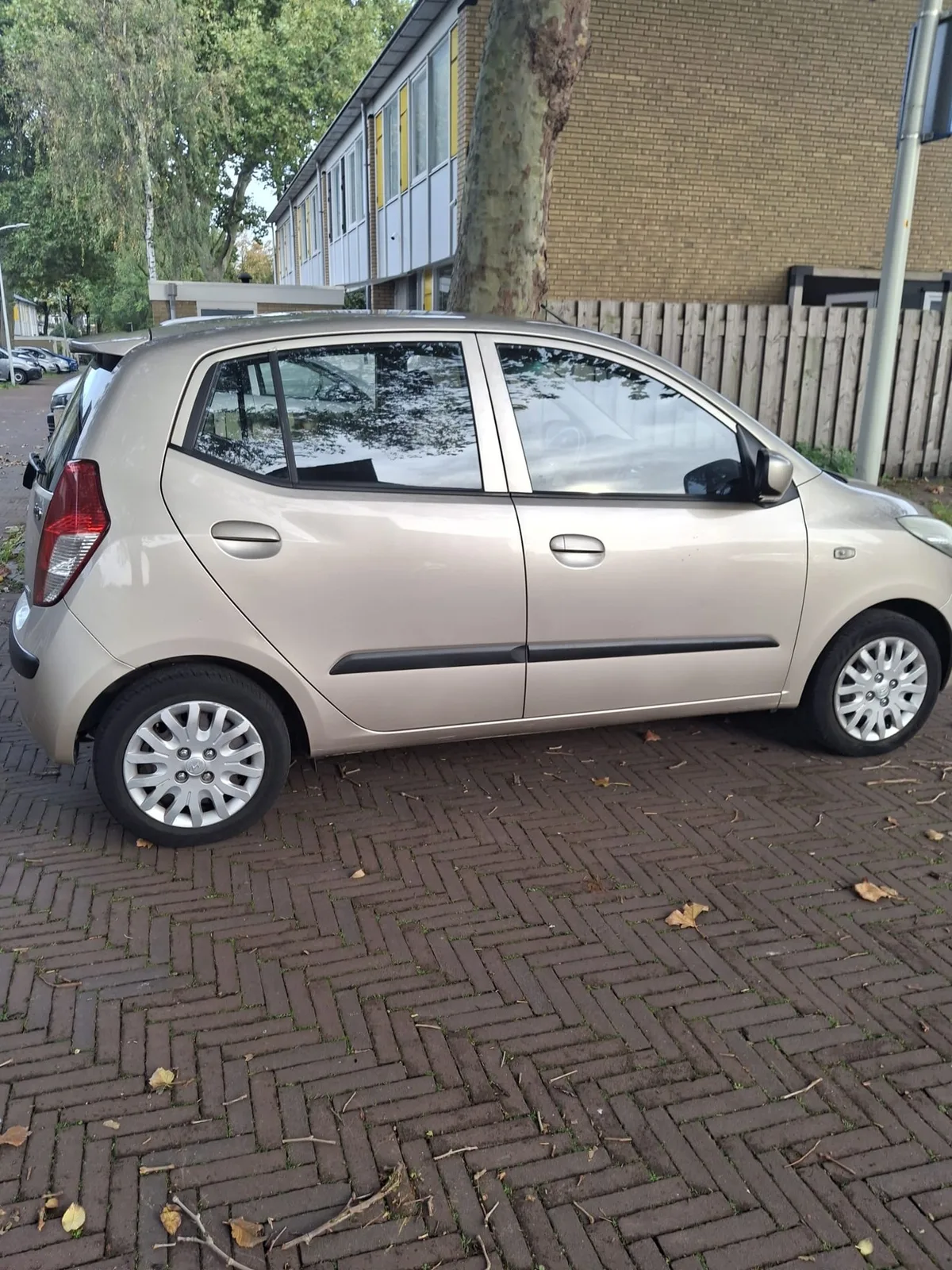 Hyundai i10 (2009) — foto 1