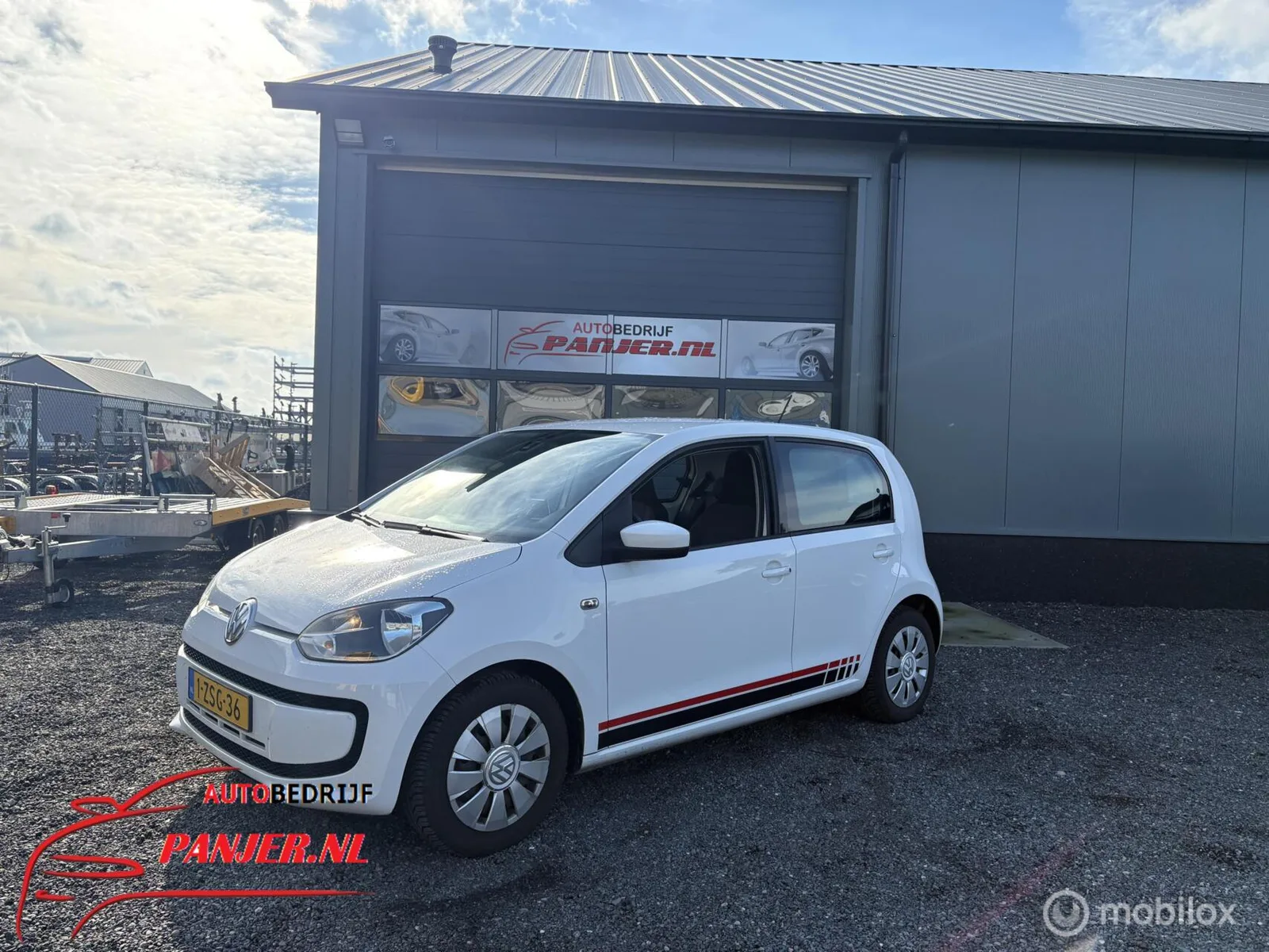 Volkswagen Up! (2015) — foto 1