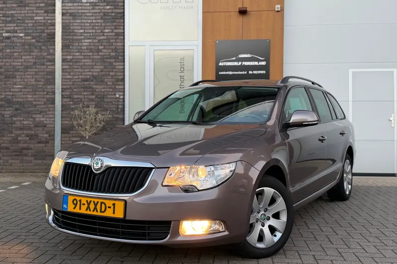 Škoda Superb (2012)