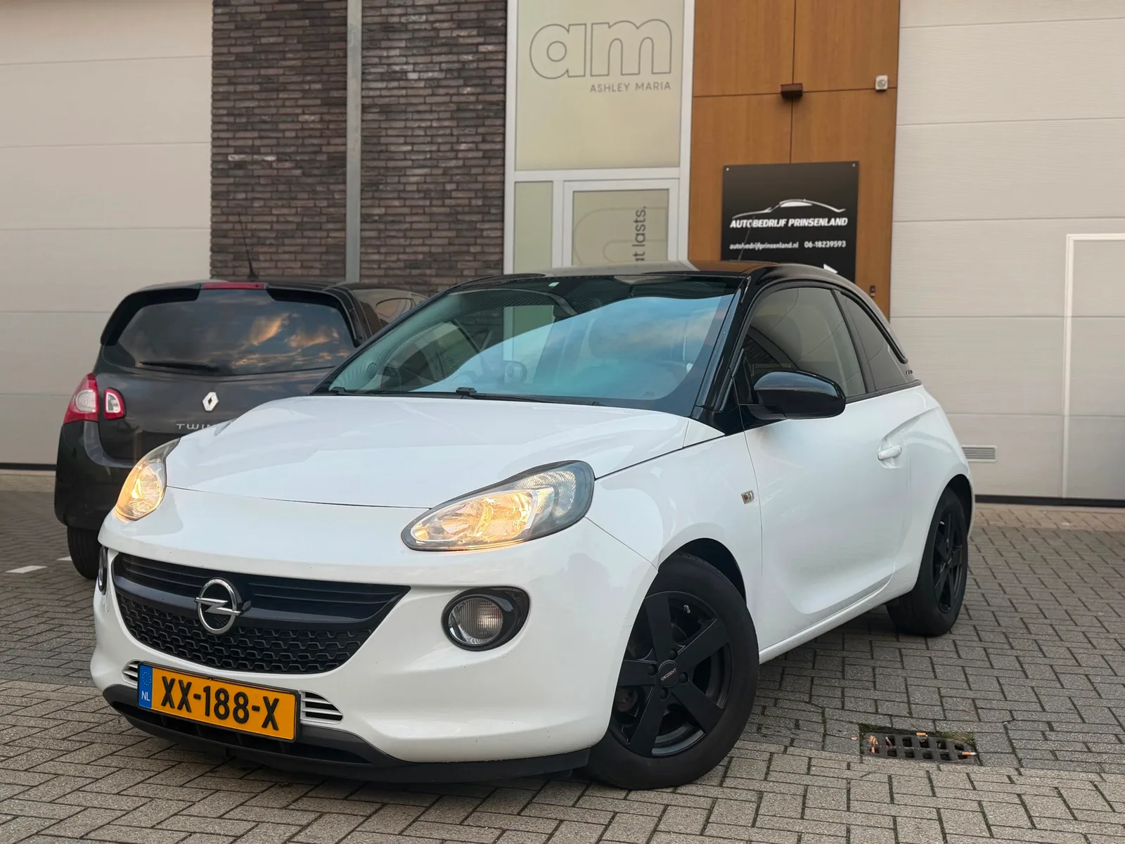 Opel Adam (2015) — foto 1