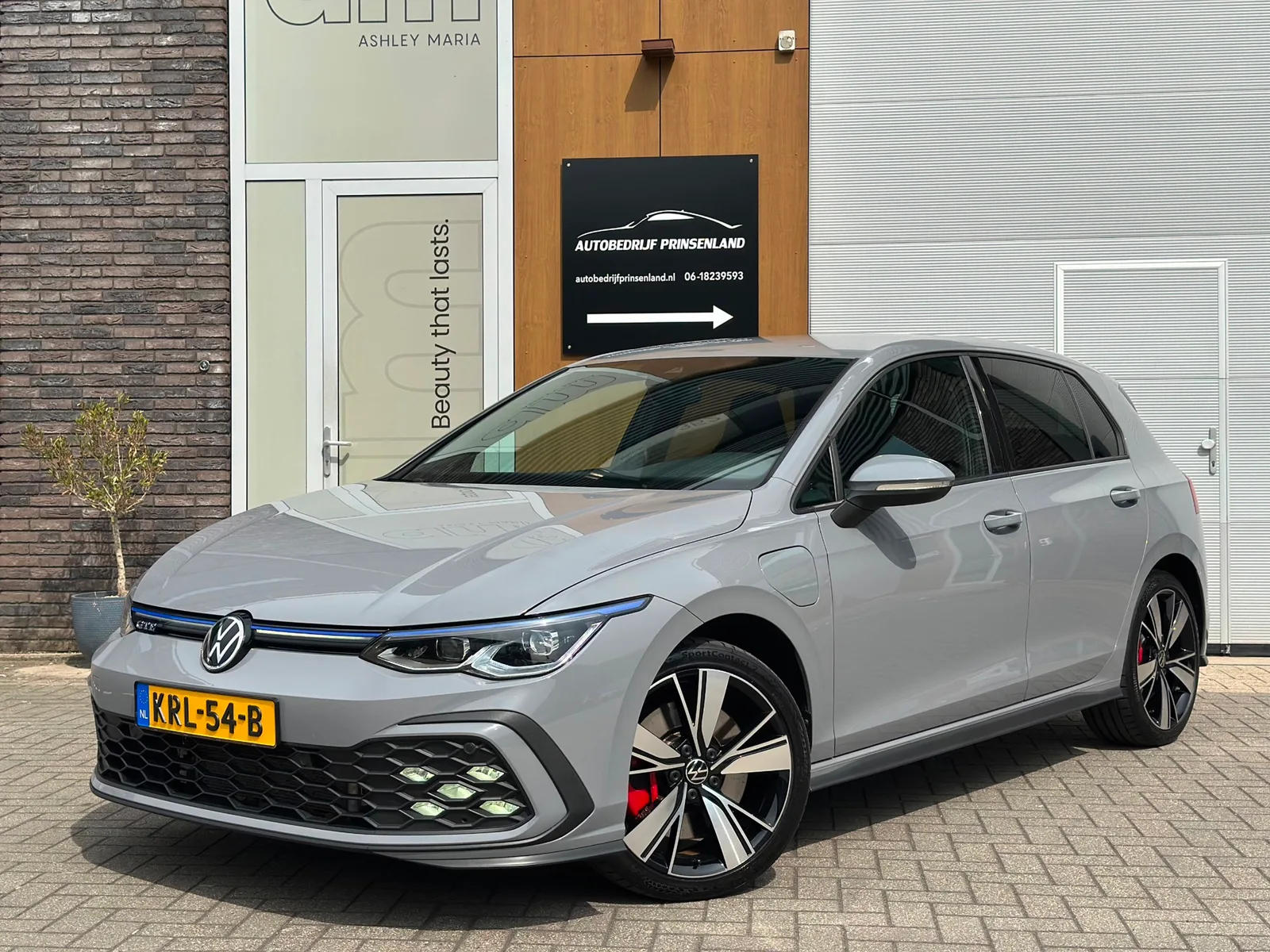 Volkswagen Golf (2020) — foto 1