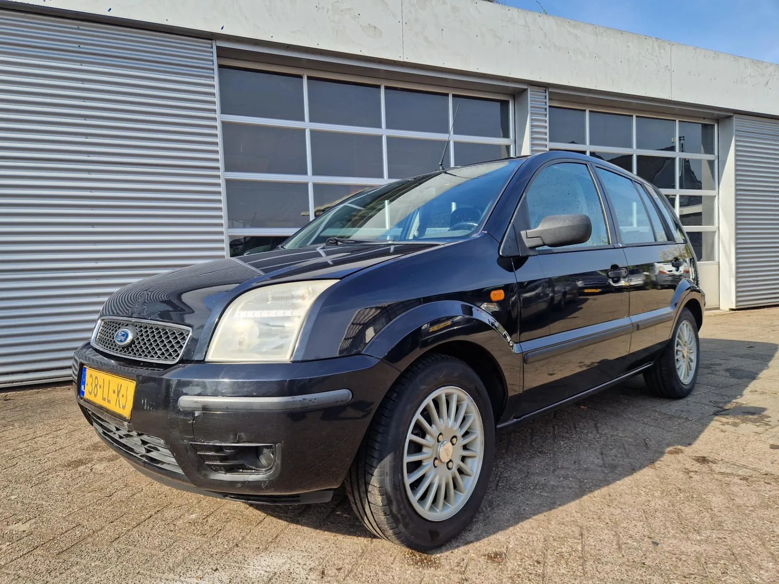 Ford Fusion (2003) — foto 1