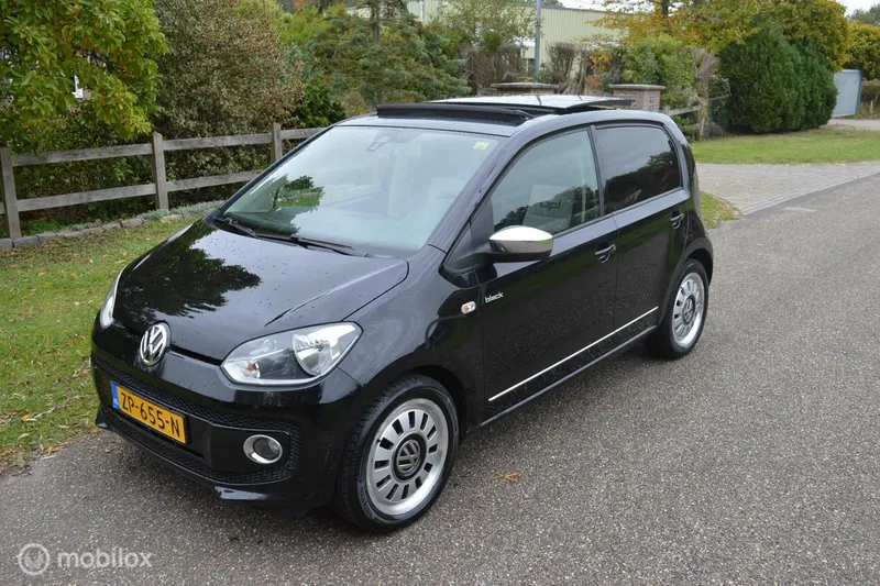 Volkswagen Up! (2013)