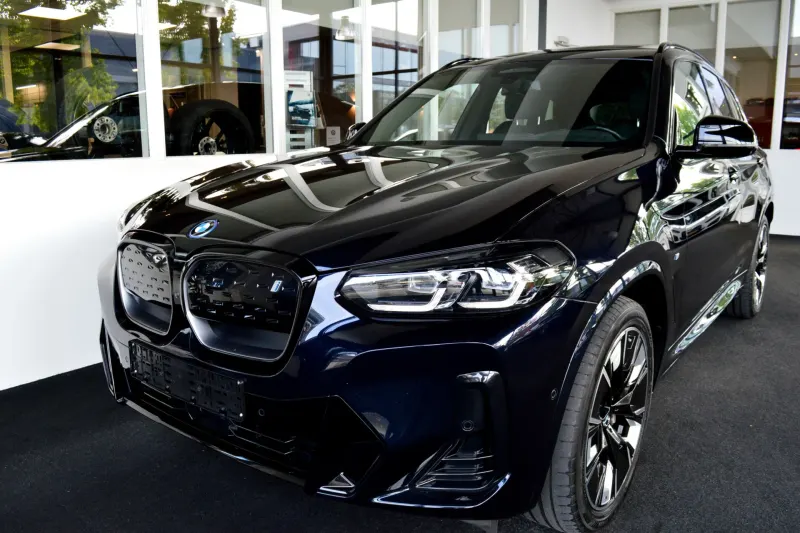 BMW iX3 (2022)