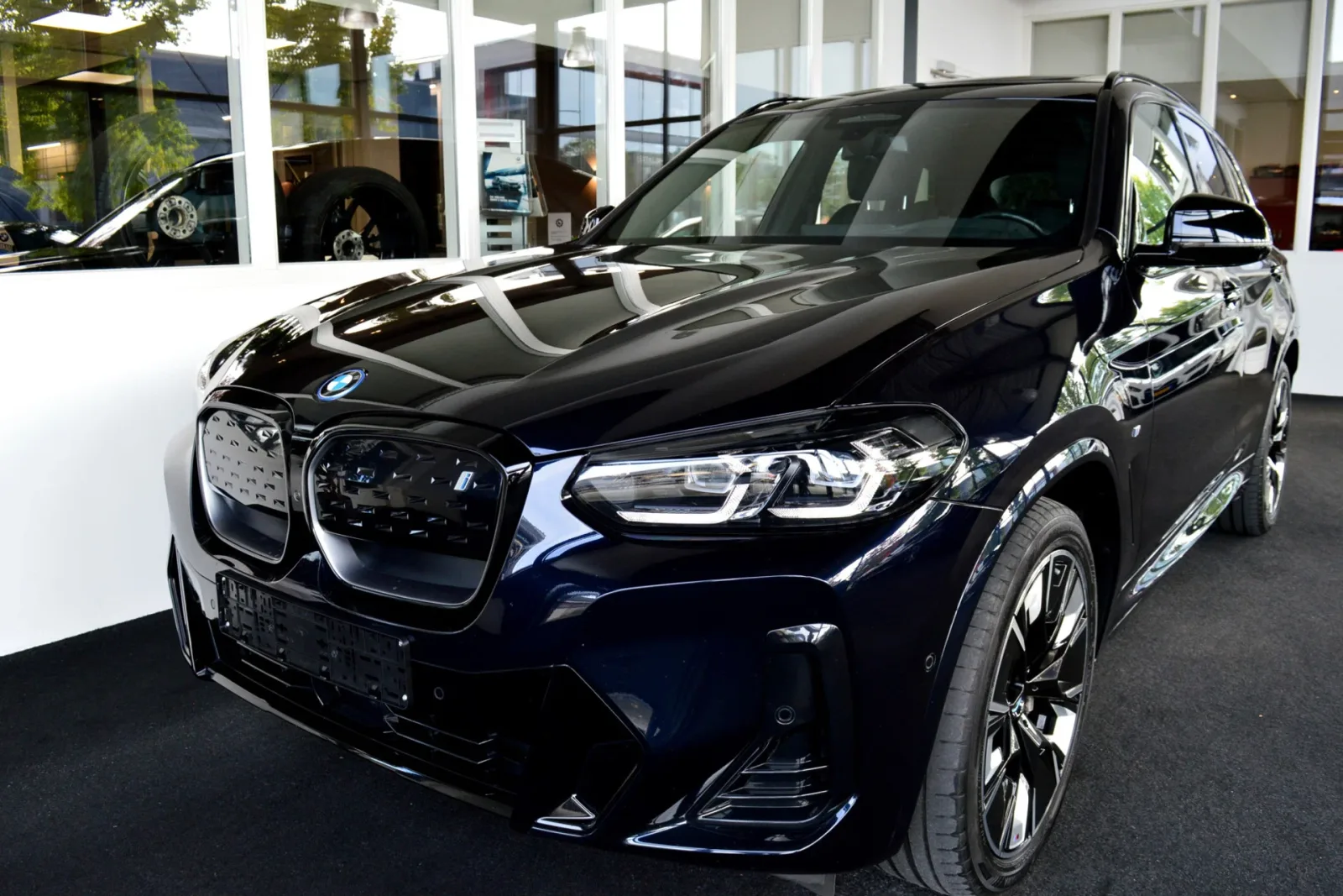 BMW iX3 (2022) — foto 1
