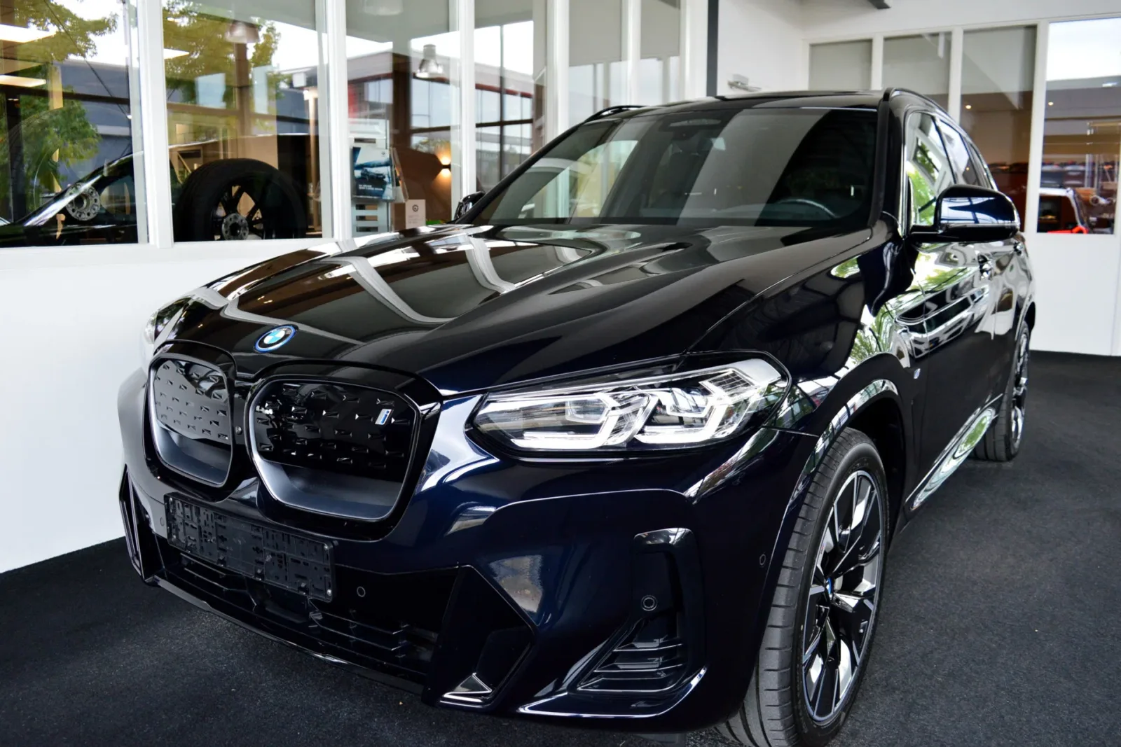BMW iX3 (2025) — foto 1