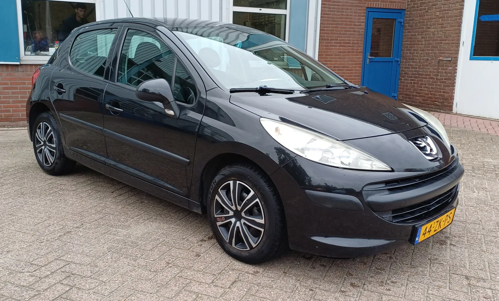 Peugeot 207 (2008) — foto 1