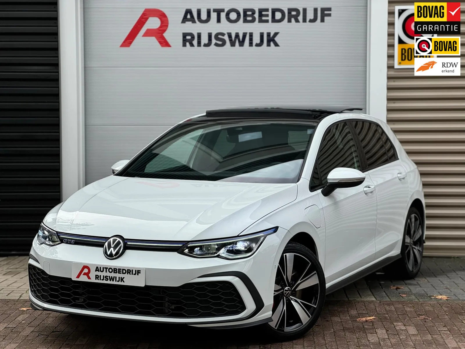 Volkswagen Golf (2020) — foto 1