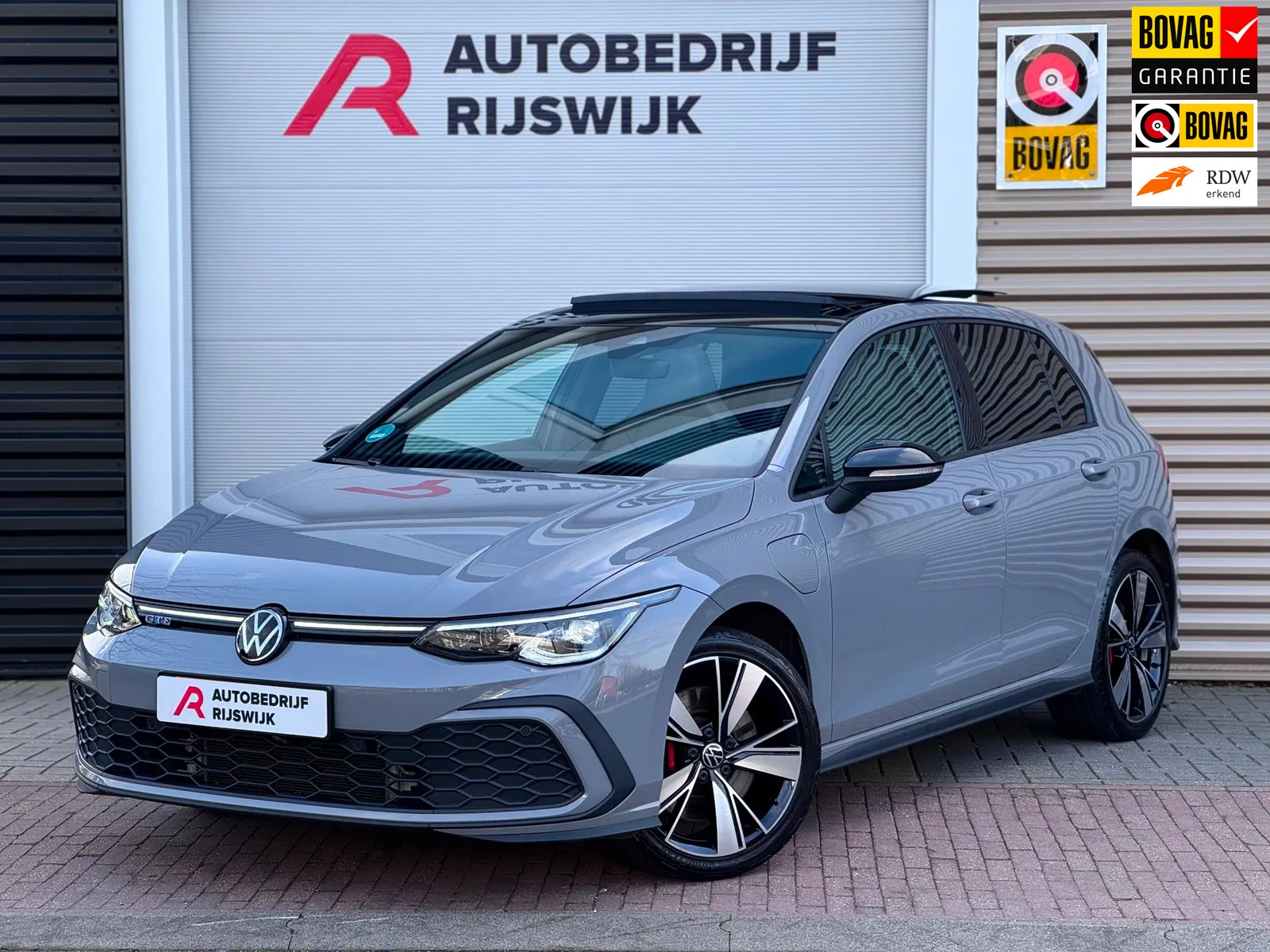 Volkswagen Golf (2022) — foto 1