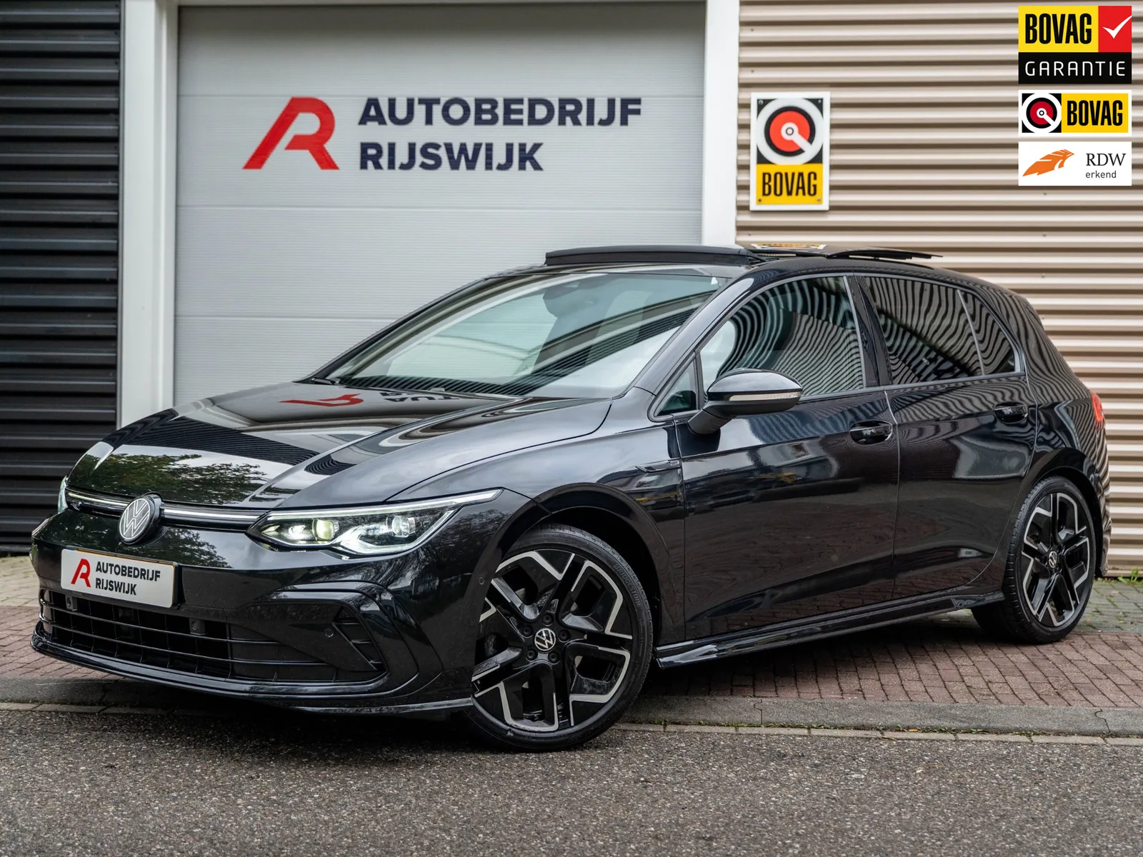 Volkswagen Golf (2021) — foto 1