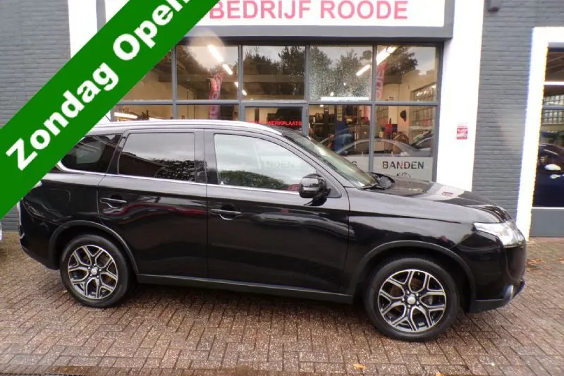 Mitsubishi Outlander (2015)