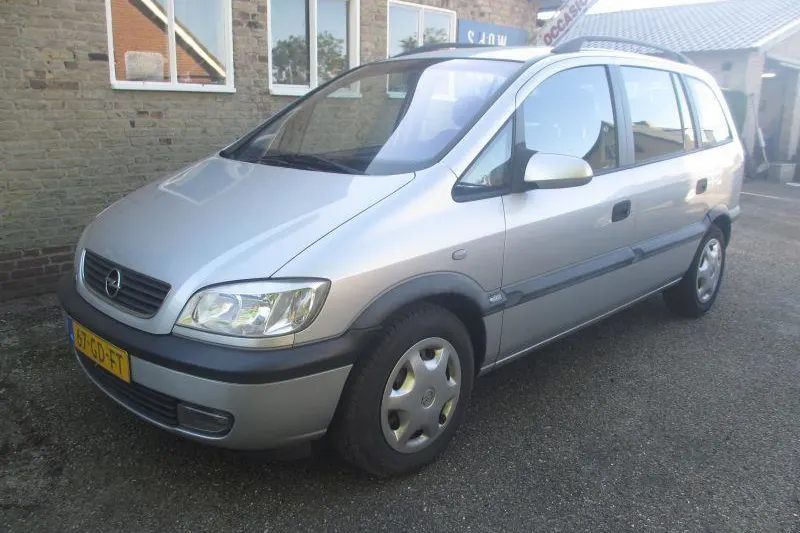 Opel Zafira (2000)