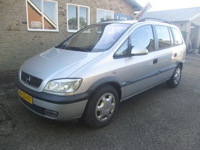 Opel Zafira (2000) — foto 1