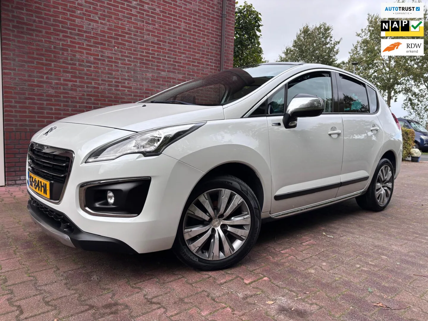 Peugeot 3008 (2015) — foto 1