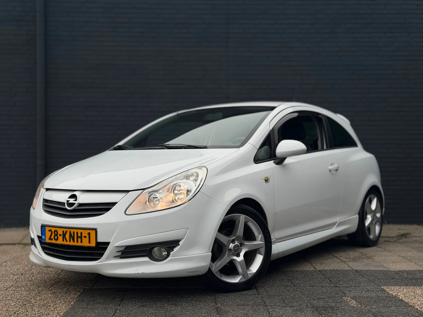 Opel Corsa (2010) — foto 1