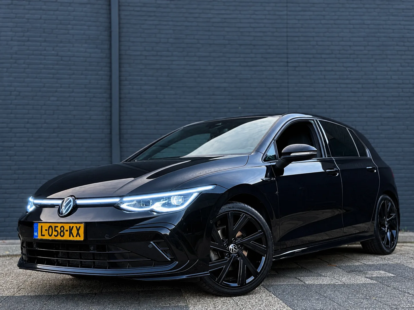 Volkswagen Golf (2021) — foto 1