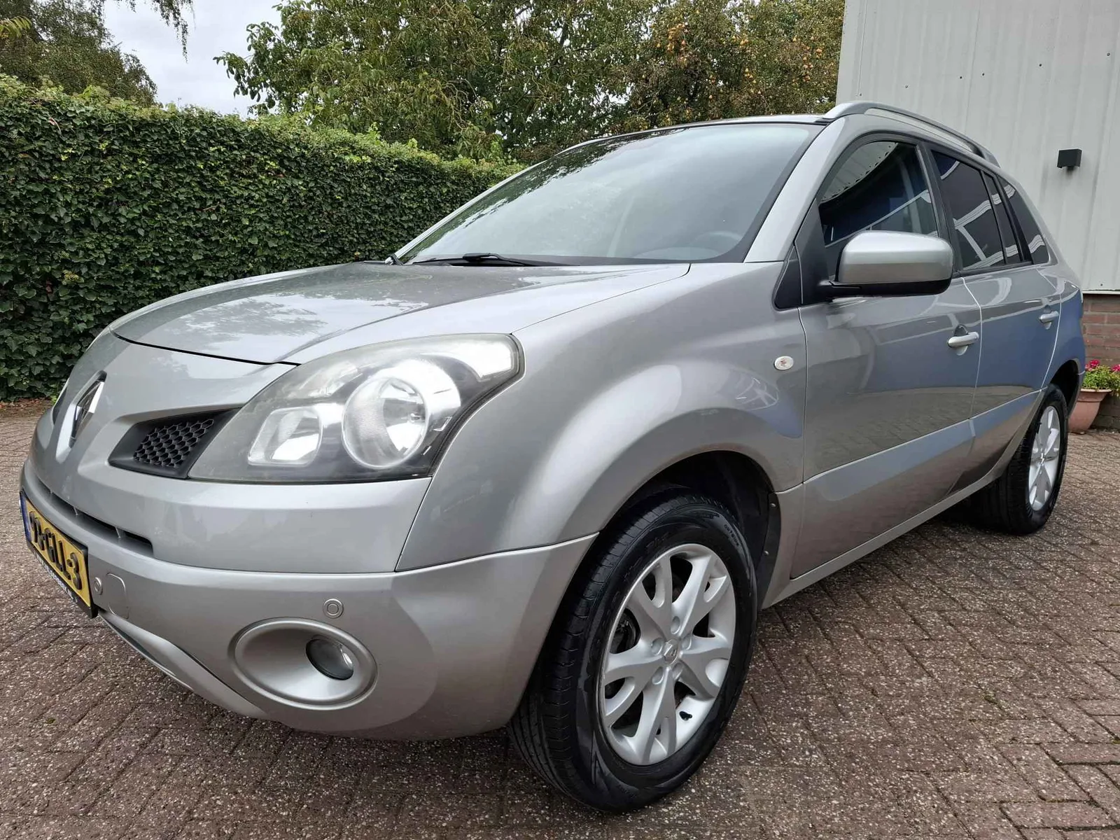 Renault Koleos (2008) — foto 1