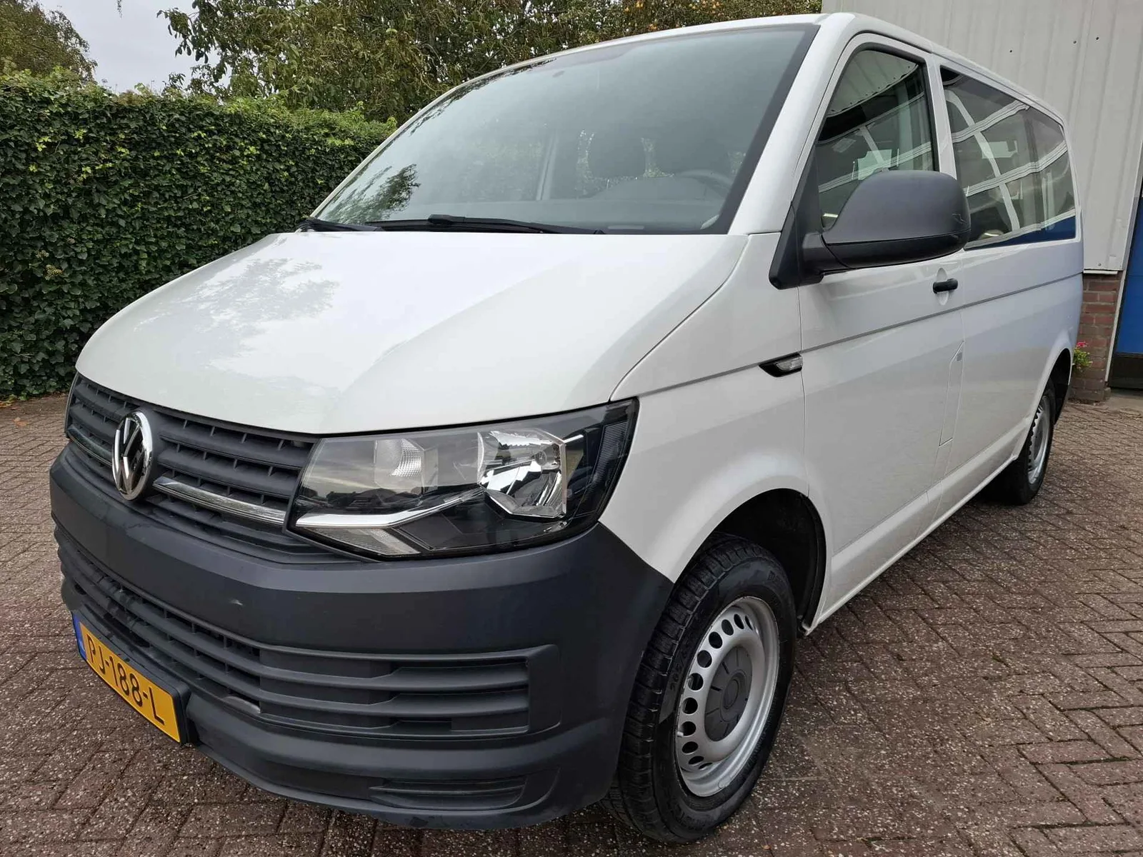 Volkswagen Transporter (2017) — foto 1