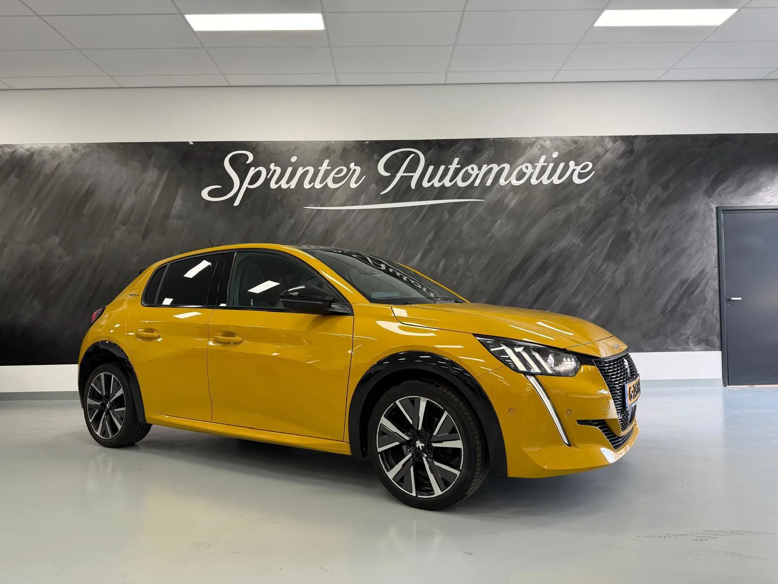 Peugeot 208 (2019) — foto 1