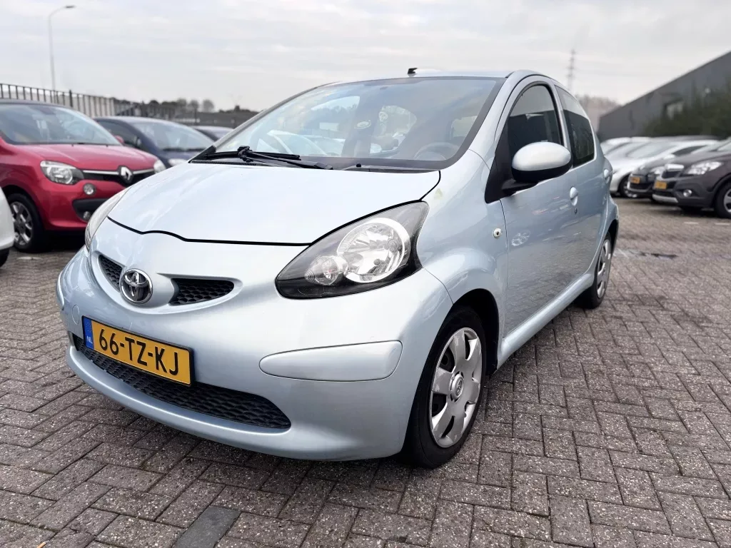 Toyota Aygo (2007) — foto 1