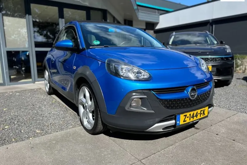 Opel Adam (2015)