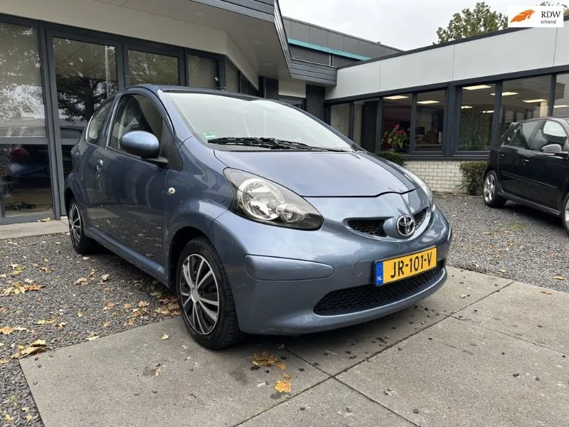 Toyota Aygo (2008) — foto 1