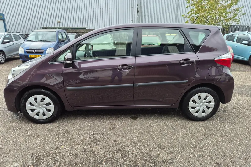 Toyota Verso S (2013)