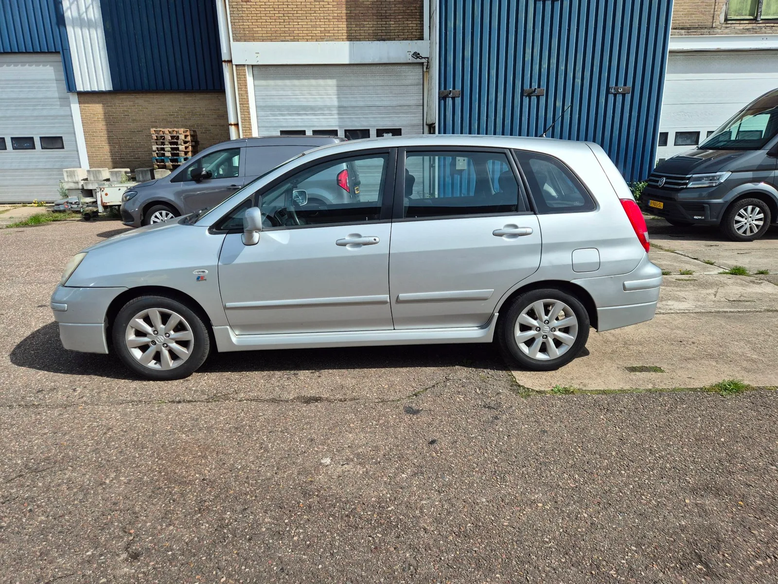 Suzuki Liana (2005) — foto 1