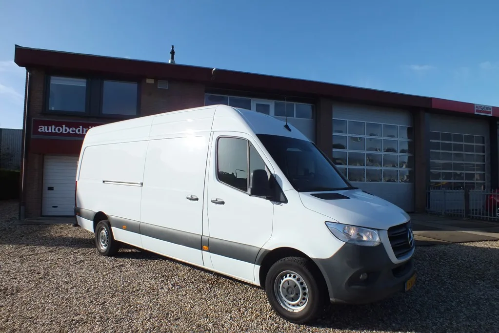 Mercedes-Benz Sprinter (2022) — foto 1